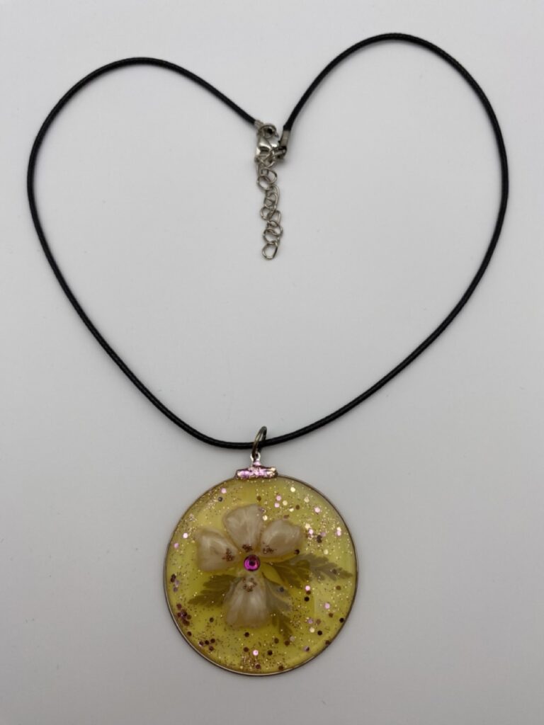 collier fleur éternelle