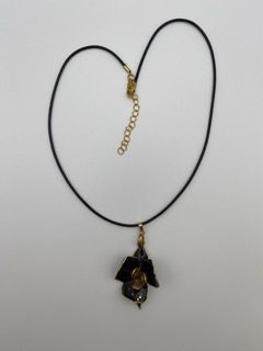 collier éclat obscur